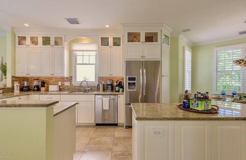 Truman Annex House | *BRISA FRESCA @ THE ANNEX* Airy Home by Duval & Beach + LAST KEY SERVICES.