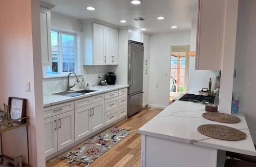 Northwest Anaheim House | Buena Park Modern Home/Knott's/Disney/Beach