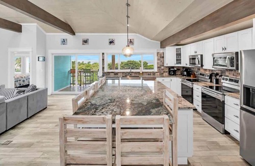 Marathon House | Bumpa's Big House - Bring the Grandkids!