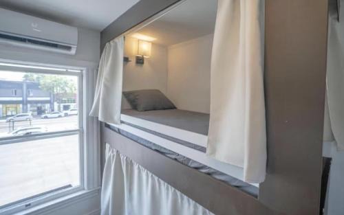Pico-Union Hostel | Burlington Hostel