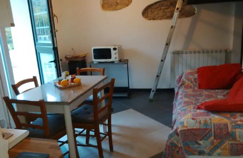 Vezzi Portio Apartment | by Laura and Sergio - dive & bike