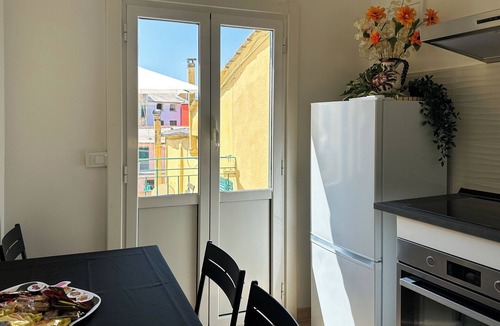 Vernazza Apartment | Ca' Bea Apartment with AC and Terrace