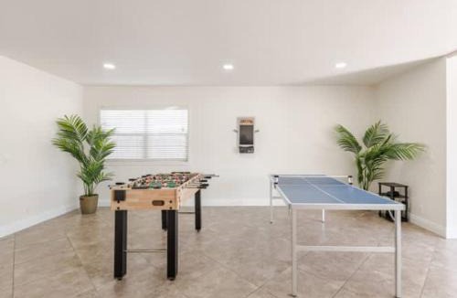 La Palma House | CA3 House Spacious SoCal Home for Groups