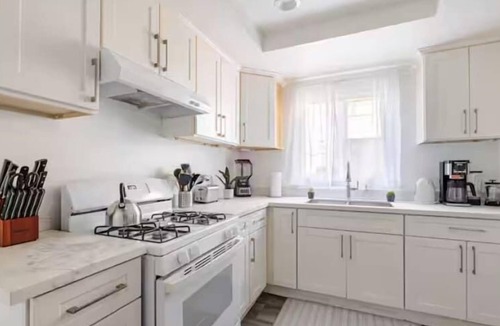 Azusa House | CA5 House Cozy 3BR in Azusa