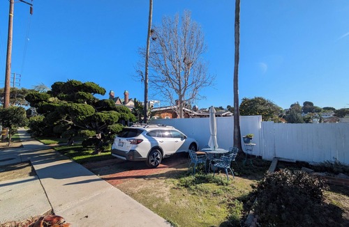 El Segundo House | California Craftsman Charmer: A very unique fully renovated 1911 home