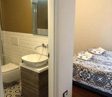 Rozzano Apartment | Camera Albergo - Suites Mansion