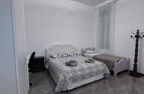 Vado Ligure Apartment | Camera Vado Ligure
