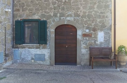 Montefiascone Apartment | Capobianco Tower House