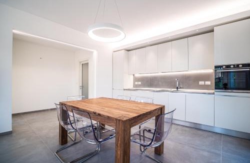 Frisa House | Capriè, dimora tra mare e monti