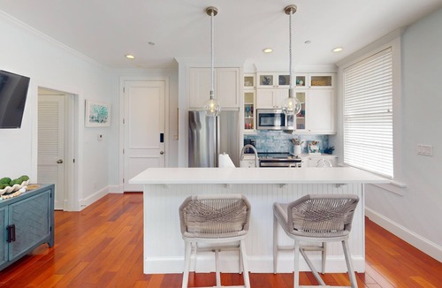 Historic Seaport Condo | Caroline On My Mind - Paradise, Upgraded - 2BD/2Bath - Prime Location!