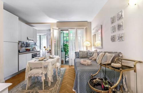 Alassio Apartment | Casa Amorosa Town Center with Terrace and A/C, Alassio, Italy