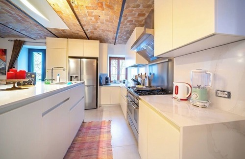 Castelnuovo Calcea House | Casa Bianca, charming farmhouse with infinity pool and stunning views