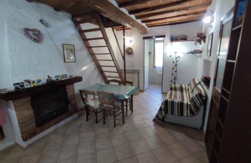 Colonnata House | Casa Brunetta