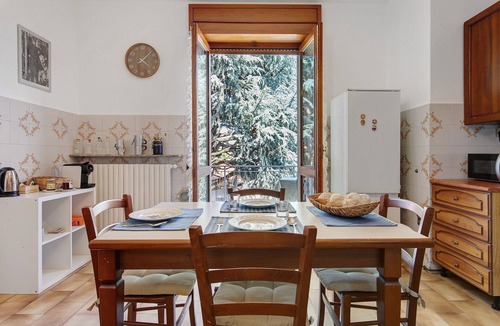 Lainate Apartment | Casa Cedrus with Shared Garden