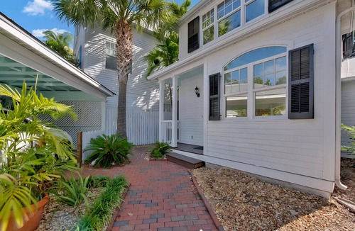 Bahama Village House | Casa Cristol- Family and Pet Friendly - Classic KW Charm Superb Location!