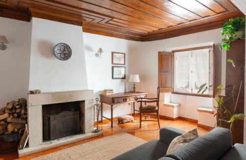 Curvaceiras Grandes House | Casa Da Avo Genoveva