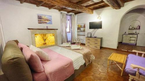 Bagnoregio Apartment | Casa del Glicine-monolocale centro storico con parcheggio gratuito, e self check-in