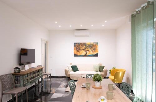 Pineta Apartment | Casa del Mar - Modern 3BR - 100m to Beach