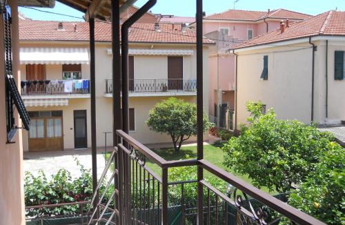San Lorenzo al Mare Apartment | Casa di Giulia