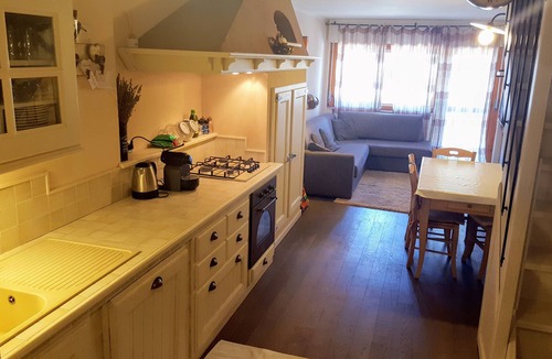 Prato Nevoso Apartment | CASA DOLCE CASA large mountain-style apartment ski-in ski-out, pool, parking