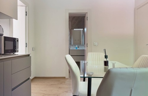 Bolognina Apartment | Casa Due Agosto, sleek and central