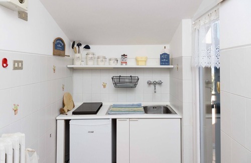 Arenzano Apartment | Casa Edo - One Bedroom Apartment, Sleeps 4