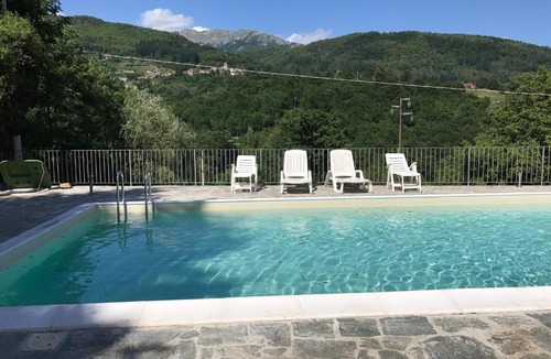Camporgiano Villa | Casa Elena