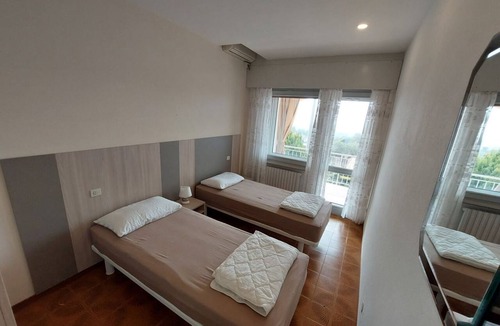 Bardolino Villa | Casa Formica: Single-family home with a garden