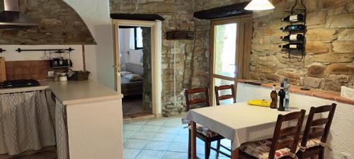 Monastero Bormida Apartment | Casa Greta - Ca di Patio