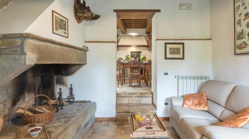 Pieve di Chio Villa | CASA LARGNANO 6&2, Emma Villas