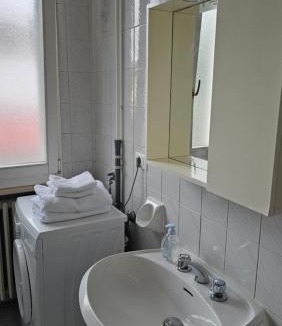 Lugo Apartment | Casa Luminosa in affitto breve a Lugo, zona tranquilla, parcheggio comodo