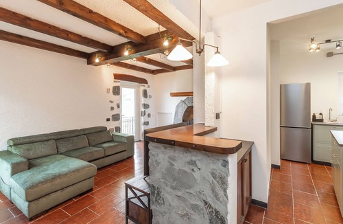Leivi House | Casa Margherita: Sea View and Olive Trees - With Terraces and a Private Garden