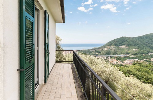 Leivi House | Casa Margherita: Sea View and Olive Trees - With Terraces and a Private Garden