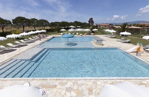 Grosseto House | Casa Marieva N: A graceful apartment surrounded by the greenery.