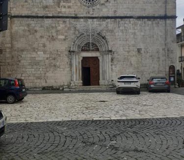 Celano House | Casa nel vicoletto