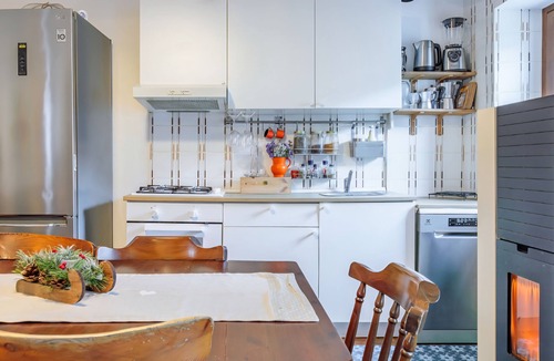Chef-Lieu House | Casa Olinda, which opens to Mount Emilius and the Gran Paradiso massif.