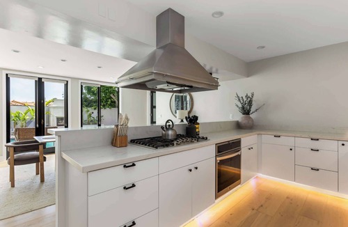 Hollywood Hills West Villa | Casa Olivia by Oraklus
