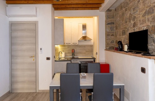 Castellina Marittima Apartment | Casa Poggivecchi in Castellina Marittima