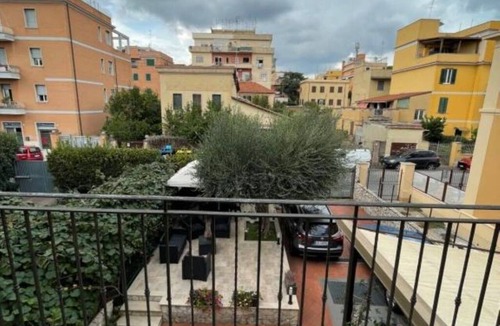 Quartiere XXVII Primavalle Apartment | Casa Rosa cozy apartment within walking distance of the Vatican.