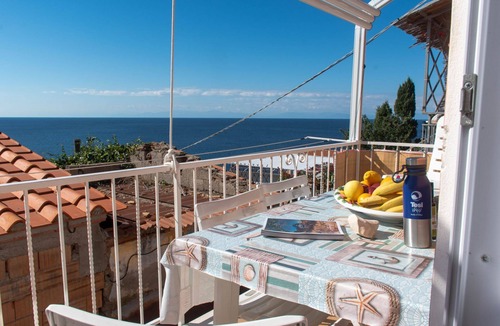 Pomonte Apartment | Casa Rosina - Three-Room Apartment in Pomonte