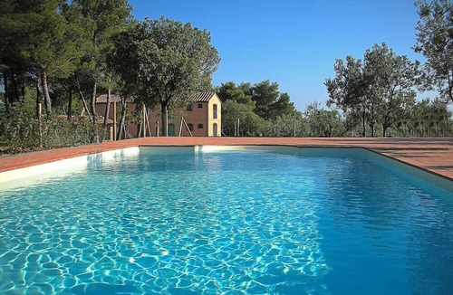 Monterotondo Marittimo House | Casa Ruta C: A characteristic and welcoming apartment surrounded by the greenery, with Free WI-FI.