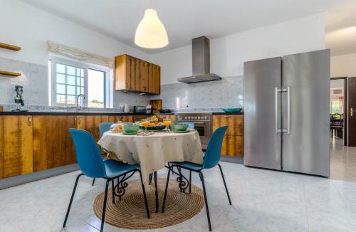 Aljezur Villa | Casa Sol a Sol - Villa with Swimming Pool by Lisbeyond