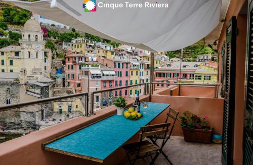 Vernazza Apartment | Casa Teresa with AC and Sea View Balcony