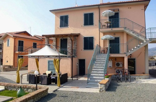 Santo Stefano di Magra Apartment | Casa vacanze La Fonda - Mimosa