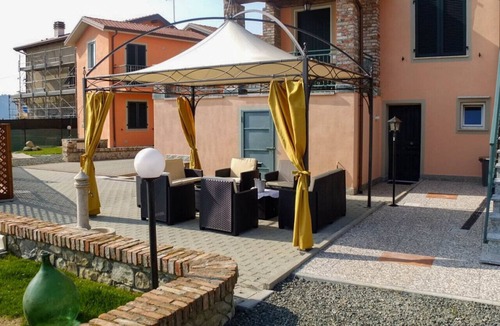 Santo Stefano di Magra Apartment | Casa vacanze La Fonda - Mimosa