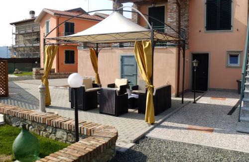 Santo Stefano di Magra Apartment | Casa vacanze La Fonda