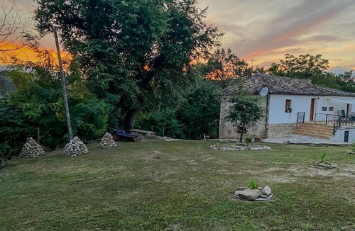 Bisenti House | Casa Vacanze Maja e Hermes