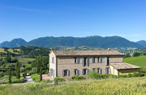 Matelica Villa | Casa Vita 8 by Marche Holiday Villas