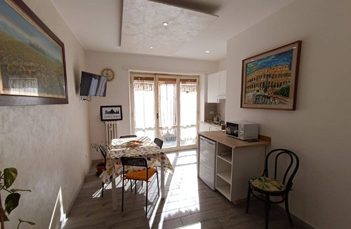 Casal Bertone Apartment | "Casal Home" Holiday Home