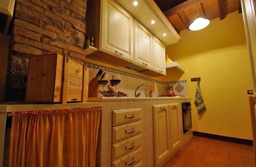 Radicofani Apartment | CASAL TREGGIA - Val d'orcia Immersed in the evocative setting of the Val d'Orcia